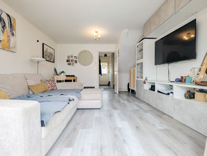 Photo 2- click for photo gallery